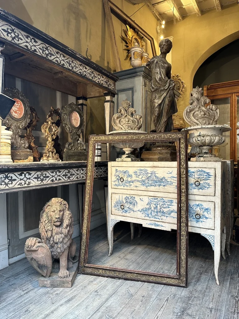 home + antiques florence + diego granato + antique